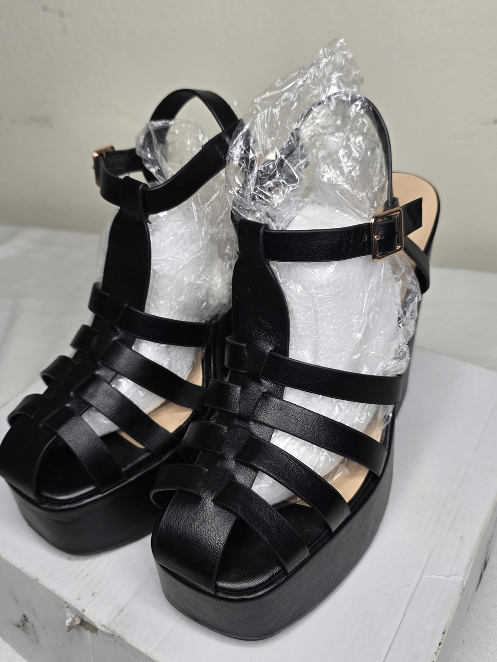 Bamboo Black Platform Block Heel Sandals Women's Size 10 – Mint Condition - Picture 1 of 6